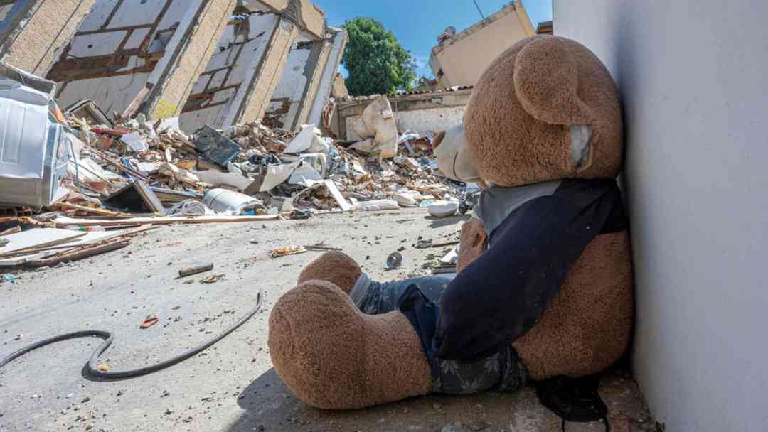 La misma población atiende a niños por los terremotos en Venezuela, este es el caso de Fiorella | ViX