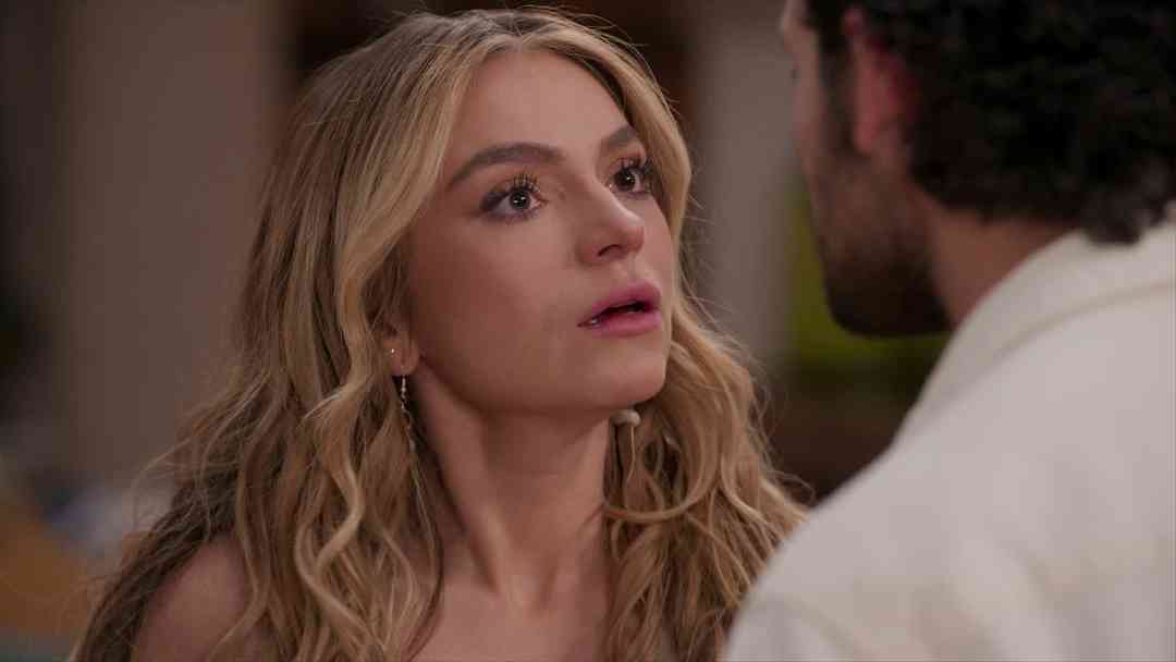 Escena sensual | ViX