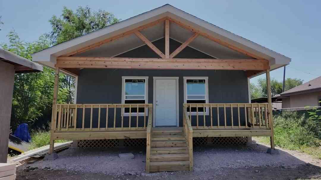 Construyen viviendas sustentables para familias de bajos ingresos en Texas | ViX