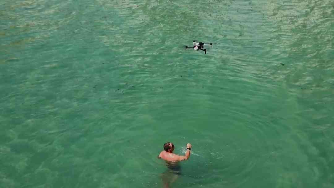 Así funcionan los drones que buscan salvar vidas en playas de Florida | ViX