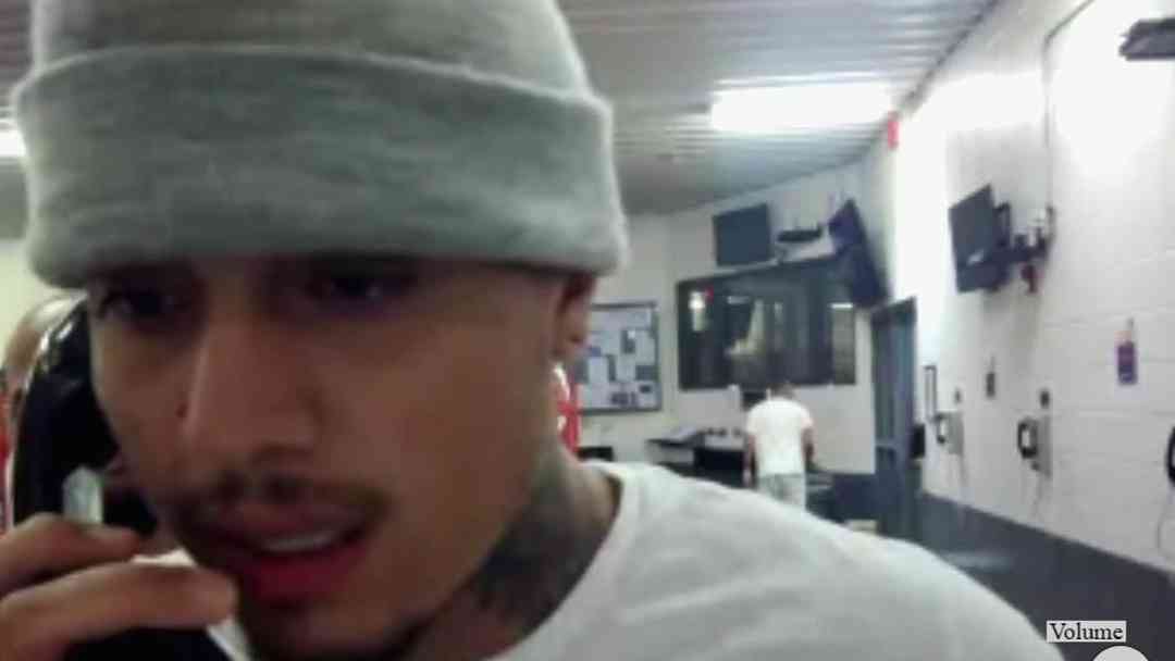 “No somos criminales”: el cantante venezolano Adonysx relata su estancia en centro de detención de ICE | ViX