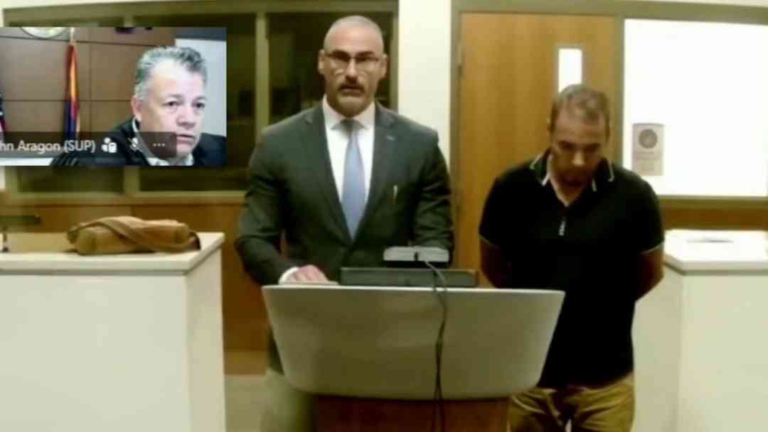 Revelan qué habría detonado la violenta agresión de un familiar en plena audiencia de sentencia por un homicidio | ViX
