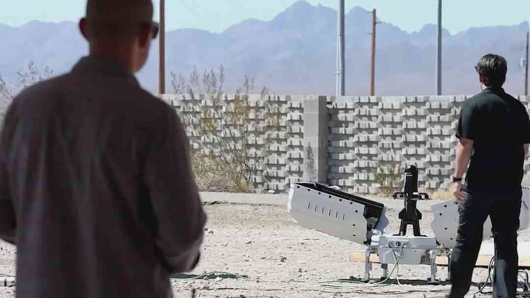 El Ejército de EEUU prueba tecnología para interceptar y derribar drones que serían usados por grupos criminales | ViX