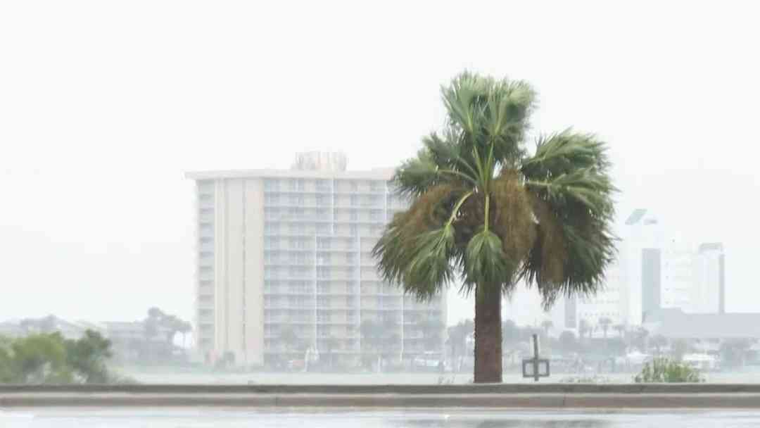 Así se ve hoy Pensacola, Florida, zona donde podría tocar tierra el huracán Isaias de categoría 3 | ViX
